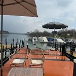Floating Experience Black Pearl, Maggiore Ботель *