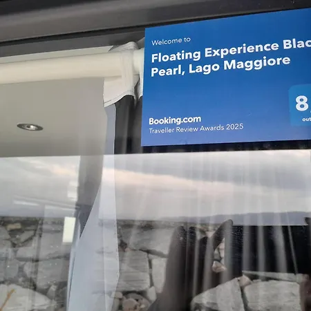 Floating Experience Black Pearl, Maggiore Båthotell Dormelletto