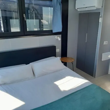 Floating Experience Black Pearl, Maggiore Botel