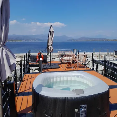 Floating Experience Black Pearl, Maggiore Ботель *