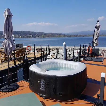 Floating Experience Black Pearl, Maggiore Tekne