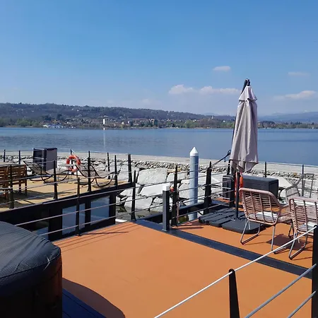 Tekne Floating Experience Black Pearl, Maggiore *