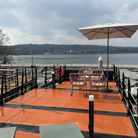 Floating Experience Black Pearl, Maggiore Hotel en barco