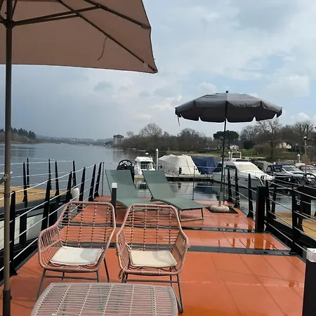 Floating Experience Black Pearl, Maggiore Hotel en barco *