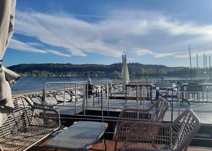 Floating Experience Black Pearl, Maggiore 도멜레토