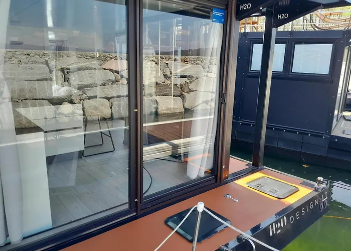 Bateau-hôtel Floating Experience Black Pearl, Maggiore